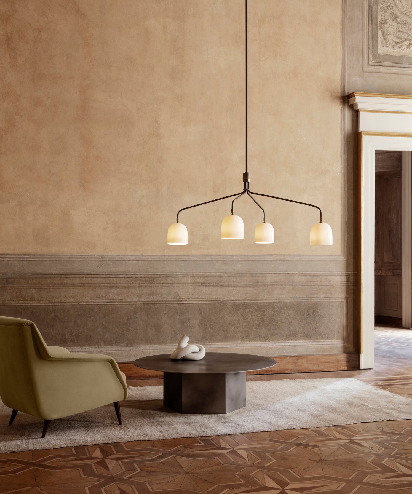 Howard Chandelier 4 Armer Lang