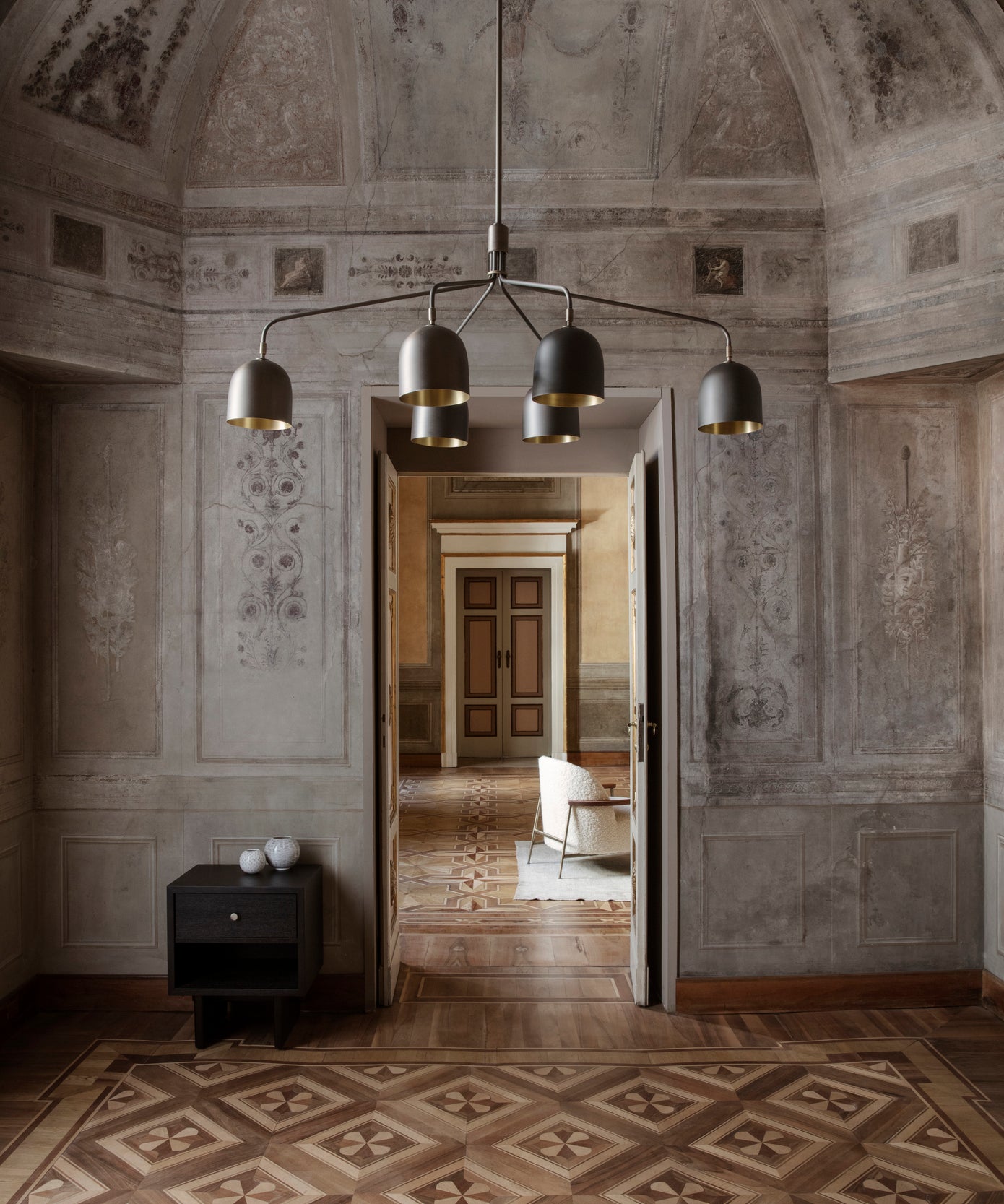 Howard Chandelier 6 Armer