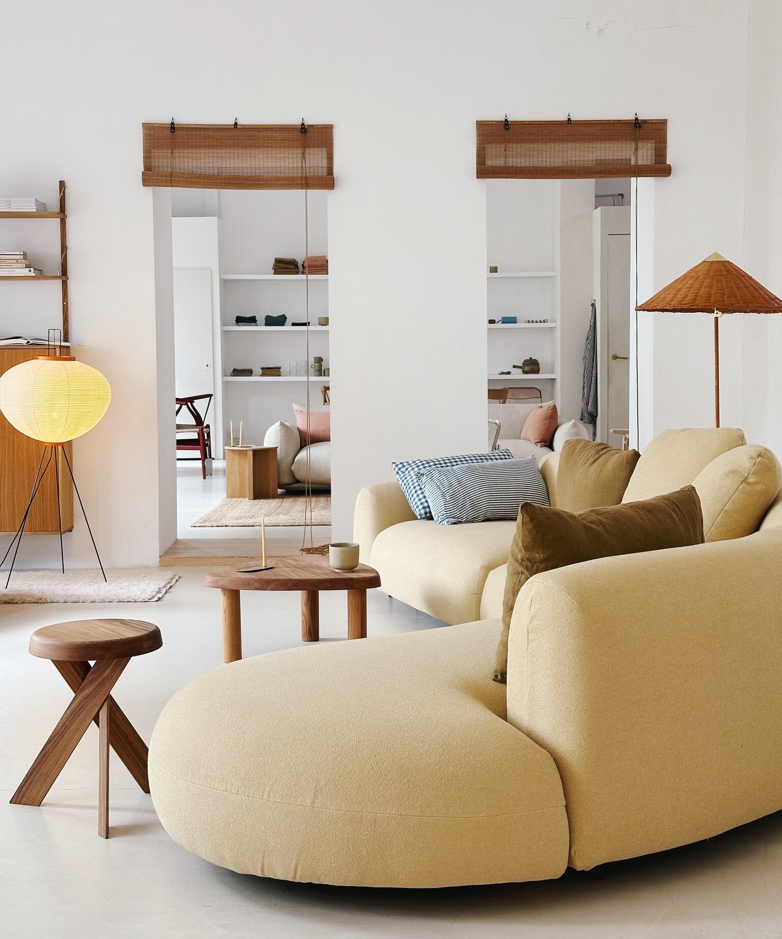 Tokio Curved Sofa T24