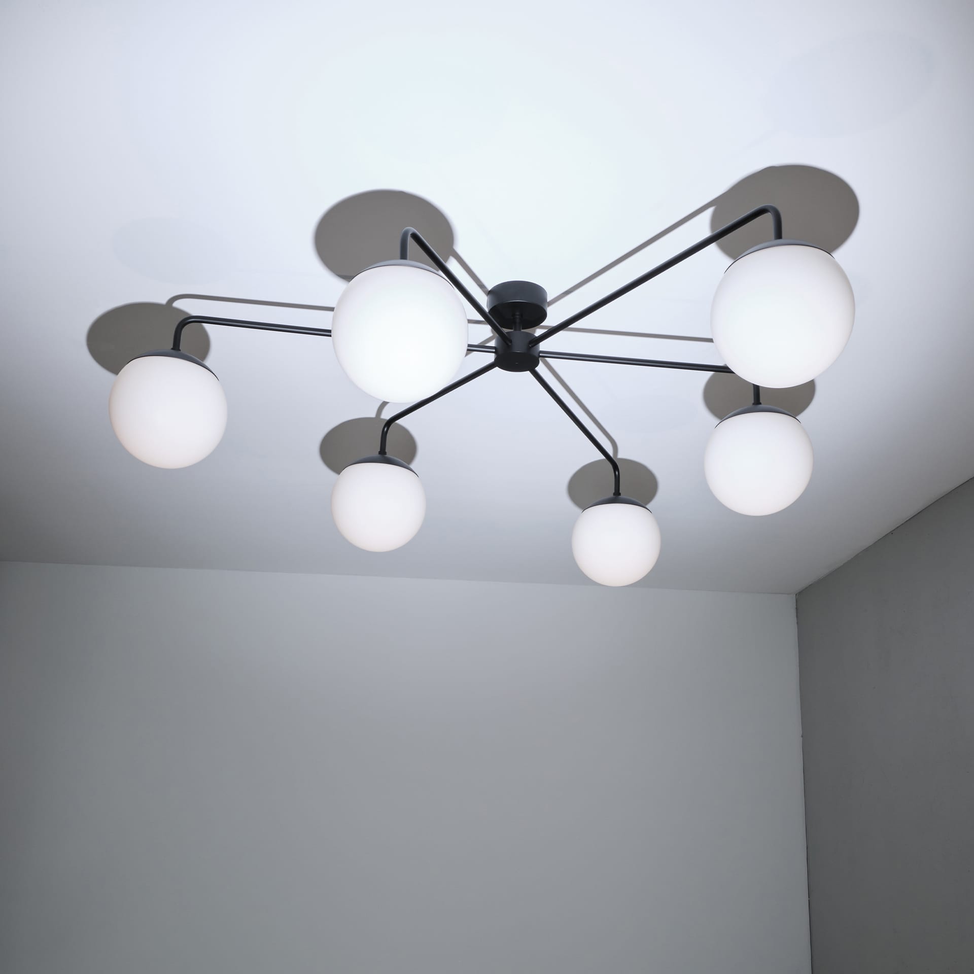 Lord Asymmetric - Taklampe - Flere varianter