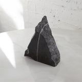 Barren Bokstøtte - Sahara Noir marmor